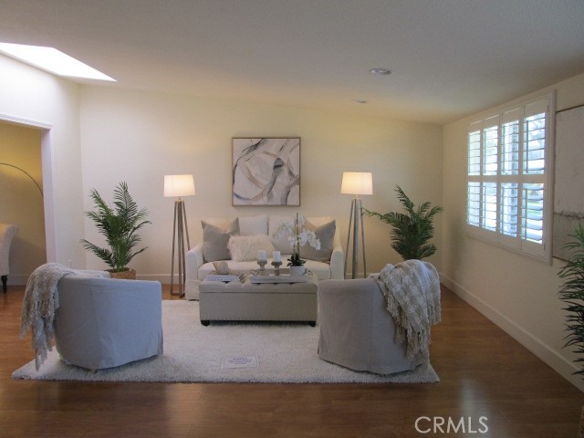Detail Gallery Image 5 of 23 For 1563 Monterey Rd., M2-23e, Seal Beach,  CA 90740 - 2 Beds | 1/1 Baths