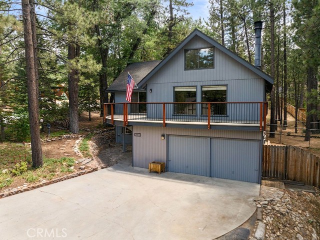 Detail Gallery Image 2 of 51 For 41735 Comstock Ln, Big Bear Lake,  CA 92315 - 4 Beds | 2 Baths