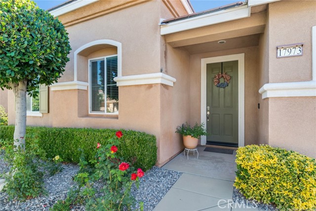 17973 Passionflower Lane, San Bernardino CA: https://media.crmls.org/medias/4a9ea16a-218d-43a6-9238-136ab05a1277.jpg