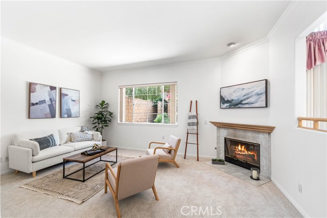 7 Greenmeadow Drive, Newbury Park CA: https://media.crmls.org/medias/4a9f1ad1-e352-443f-8dd6-eceaf0415ad5.jpg