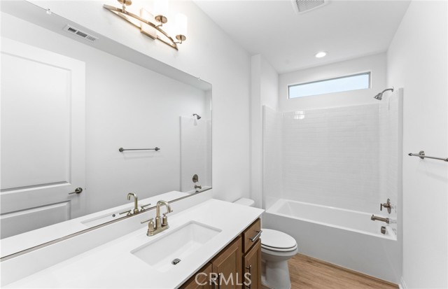 25200 Forest Hills Drive, Menifee CA: https://media.crmls.org/medias/4aa10013-a3cc-458f-8c74-5f9b08999fc1.jpg