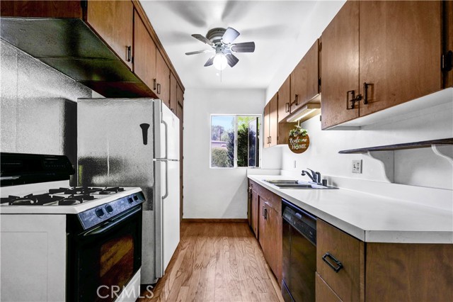 Detail Gallery Image 13 of 25 For 305 Raymondale Dr #L,  South Pasadena,  CA 91030 - 2 Beds | 1 Baths
