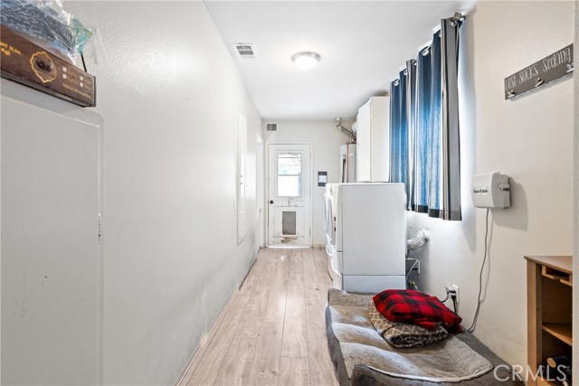 745 N Laurel Avenue, Upland CA: https://media.crmls.org/medias/4aa11c8e-bc4f-4720-98d3-2ab678b9a04b.jpg