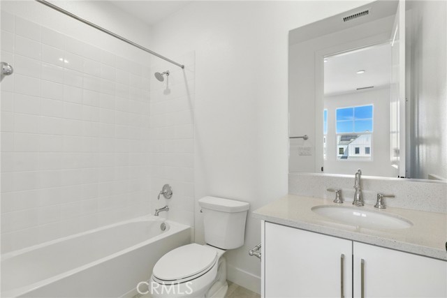 24186 N Camino Cascada, Valencia CA: https://media.crmls.org/medias/4aa18f27-7958-41c0-b815-46e89ca8330e.jpg