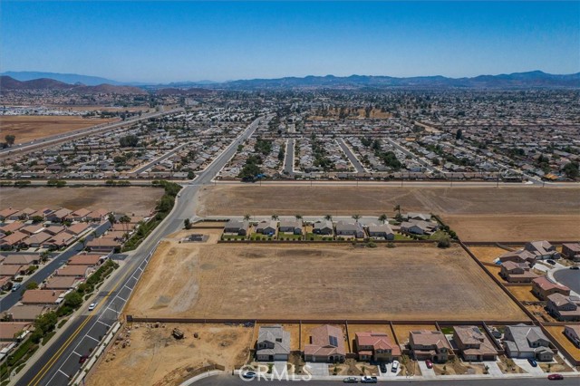 1246 Barnett, Menifee CA: https://media.crmls.org/medias/4aa1a811-45dd-4724-aa81-41fb19906837.jpg