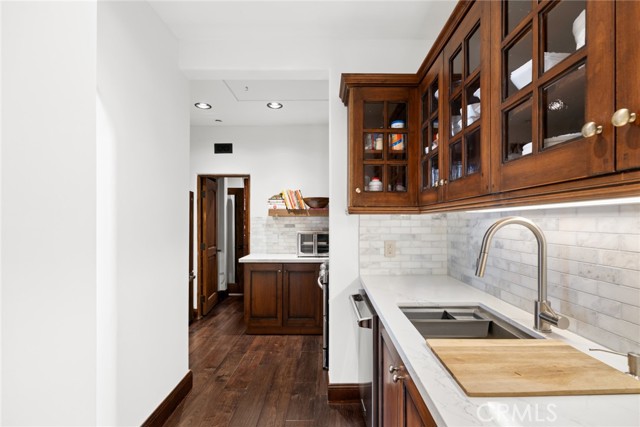 Detail Gallery Image 19 of 74 For 25 Golden Eagle, Irvine,  CA 92603 - 6 Beds | 6/1 Baths