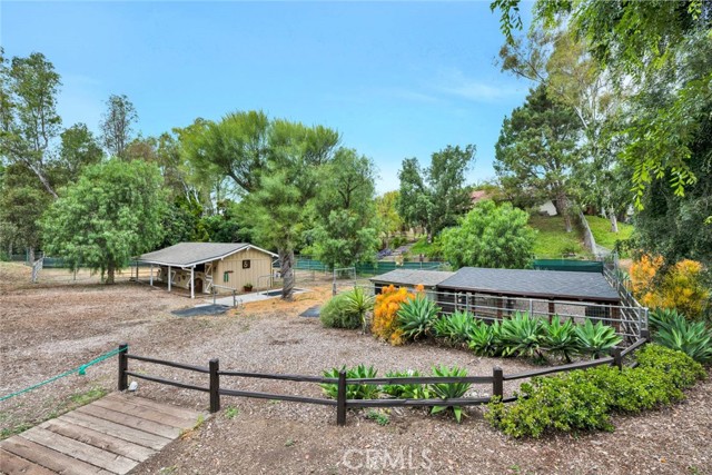 Detail Gallery Image 4 of 28 For 508 Green Acre Dr, Fullerton,  CA 92835 - 4 Beds | 2/1 Baths