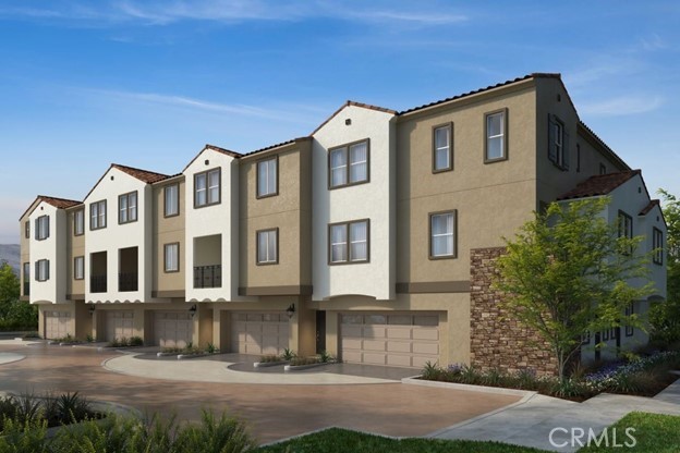 2430 E Lincoln Avenue #4