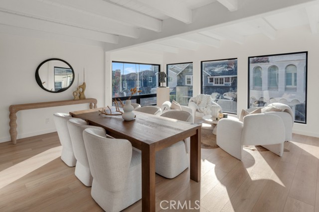 58 66th Place, Long Beach CA: https://media.crmls.org/medias/4aa3a1b1-8621-4850-a94b-7175bd2ef4cc.jpg