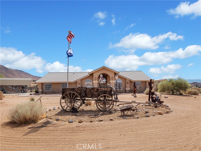 Detail Gallery Image 1 of 51 For 22147 Lupine Rd, Apple Valley,  CA 92308 - 4 Beds | 3 Baths