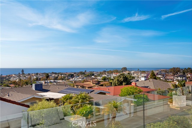 Detail Gallery Image 17 of 46 For 440 Mendoza, Corona Del Mar,  CA 92625 - 4 Beds | 3/1 Baths