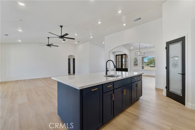 Detail Gallery Image 14 of 39 For 15709 Road 29, Madera,  CA 93636 - 8 Beds | 6 Baths