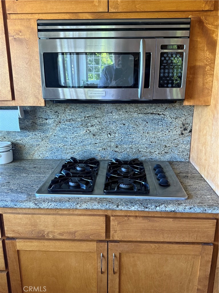 https://media.crmls.org/medias/4aa5f4d0-e651-4f2c-8b33-017efff94311.jpg?preset=X-Large