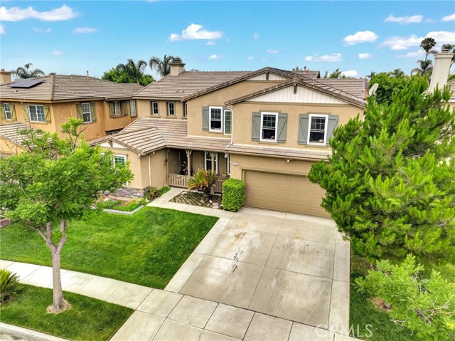 13576 Oxford Ct, Chino CA: https://media.crmls.org/medias/4aa63153-e0dd-4d88-a7d3-6c2269775d0d.jpg
