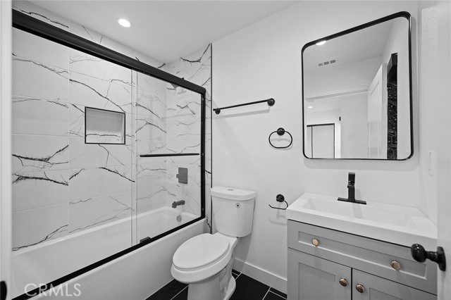 Detail Gallery Image 18 of 29 For 6747 Pickering #B,  Whittier,  CA 90601 - 3 Beds | 2/1 Baths