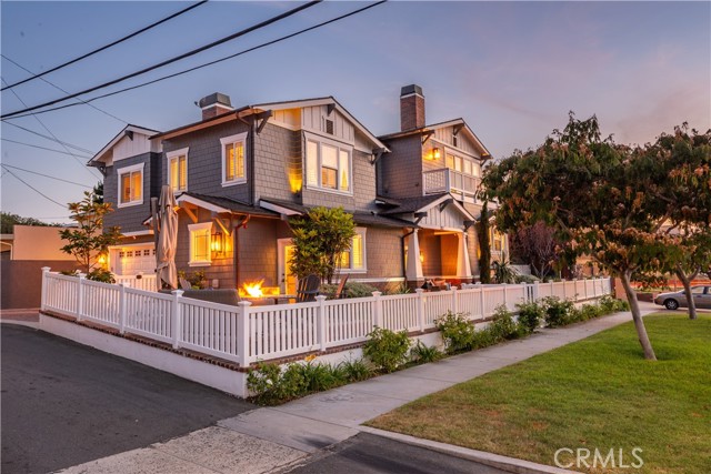 202 Avenue H, Redondo Beach CA: https://media.crmls.org/medias/4aa6d3e2-878a-4a82-9fef-e3531e0b53d7.jpg