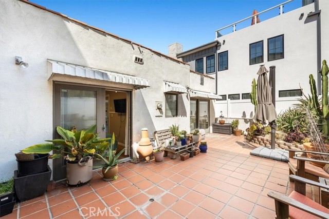 3512 Manhattan Avenue, Manhattan Beach, California 90266, 2 Bedrooms Bedrooms, ,2 BathroomsBathrooms,Residential,Sold,Manhattan Avenue,SB22078651