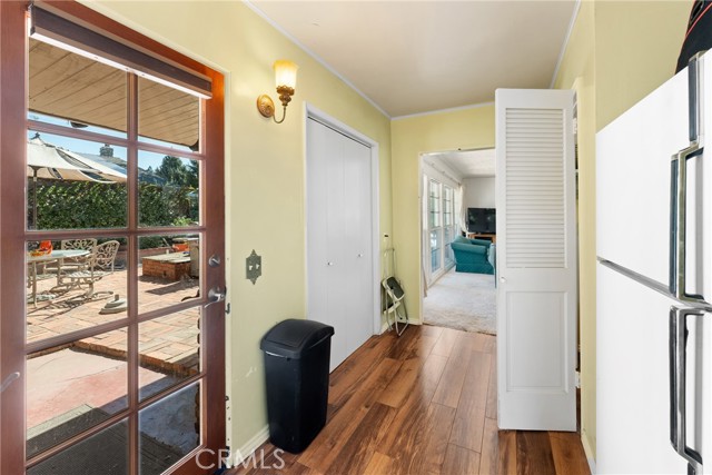 527 W Palm Avenue, Redlands CA: https://media.crmls.org/medias/4aa789cb-a857-43c1-8ad7-8d7aa2f769b8.jpg