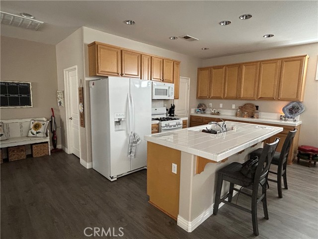 Detail Gallery Image 10 of 38 For 1564 Four Seasons, Beaumont,  CA 92223 - 2 Beds | 2 Baths