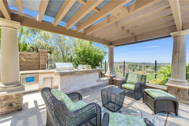 25 Village Way, Irvine CA: https://media.crmls.org/medias/4aa7a995-c527-477c-86eb-d3e50dc79434.jpg