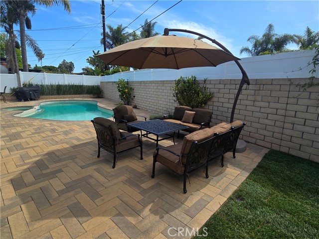 Detail Gallery Image 30 of 39 For 249 Loyola Rd, Costa Mesa,  CA 92626 - 4 Beds | 2 Baths