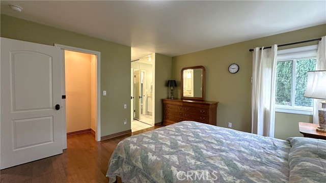 Detail Gallery Image 13 of 31 For 12111 Eddleston Dr, Porter Ranch,  CA 91326 - 4 Beds | 2 Baths