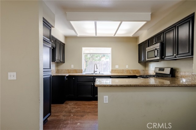 Detail Gallery Image 21 of 29 For 10235 Basalt, Mentone,  CA 92359 - 5 Beds | 3 Baths