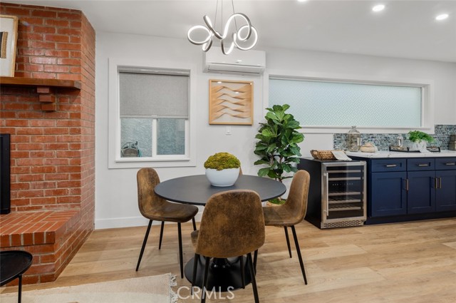23 65th Place, Long Beach CA: https://media.crmls.org/medias/4aaa1968-9059-4c73-a328-06f1ec57e0b8.jpg
