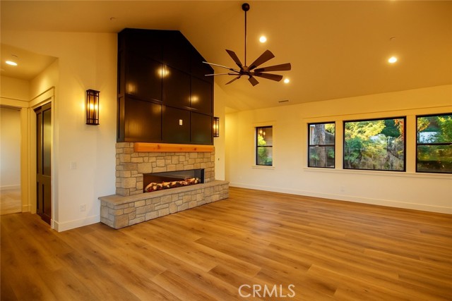 22603 Windward Road, Lake Arrowhead CA: https://media.crmls.org/medias/4aaabdde-c1b8-42fe-8d6b-492a791e6fc5.jpg