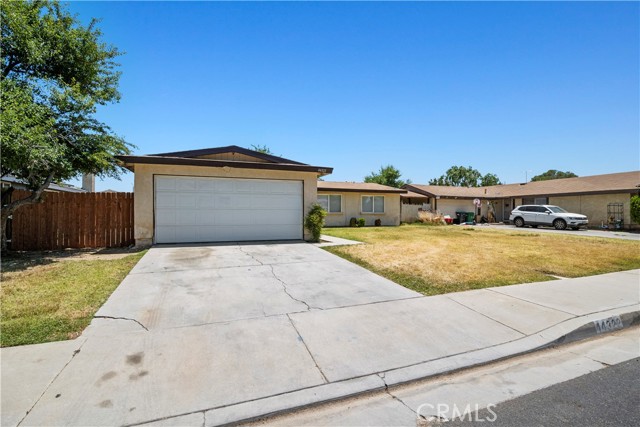 Image 2 for 44322 Gingham Ave, Lancaster, CA 93535