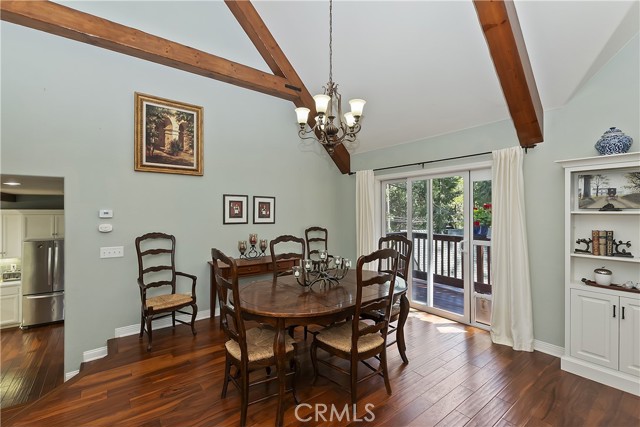 Detail Gallery Image 8 of 34 For 405 Terrace Rd, Lake Arrowhead,  CA 92352 - 2 Beds | 2 Baths