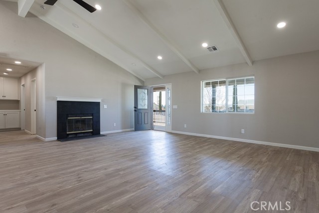 7087 W Avenue A, Rosamond CA: https://media.crmls.org/medias/4aadc15d-db11-4c99-b2f9-c13ea9dea749.jpg