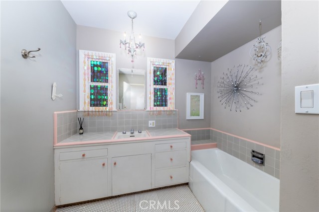 Detail Gallery Image 13 of 32 For 5245 King, Riverside,  CA 92506 - 4 Beds | 3 Baths