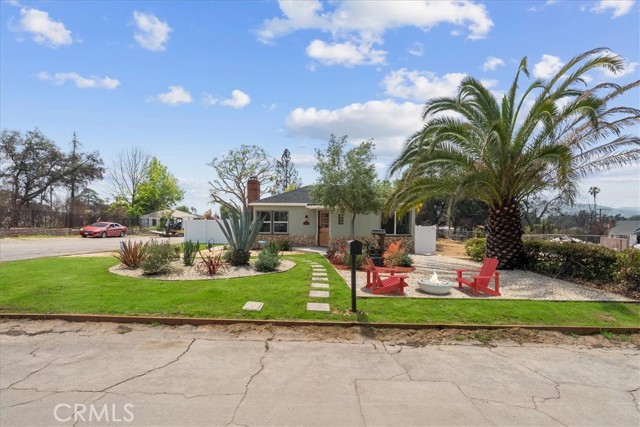 Detail Gallery Image 2 of 34 For 288 W Mariposa St, Altadena,  CA 91001 - 3 Beds | 2 Baths
