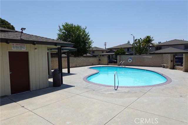 Detail Gallery Image 29 of 39 For 2033 Calle La Sombra #2,  Simi Valley,  CA 93063 - 2 Beds | 1 Baths