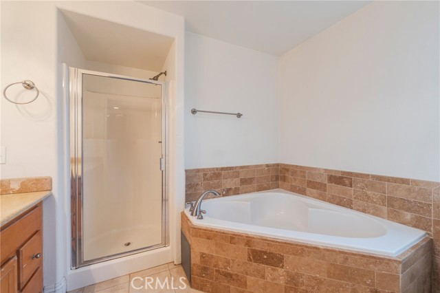 Detail Gallery Image 22 of 41 For 4445 W 163rd St., Lawndale,  CA 90260 - 4 Beds | 3/1 Baths