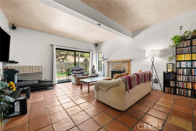 Detail Gallery Image 7 of 34 For 10831 Roycroft St #8,  Sun Valley,  CA 91352 - 3 Beds | 3 Baths