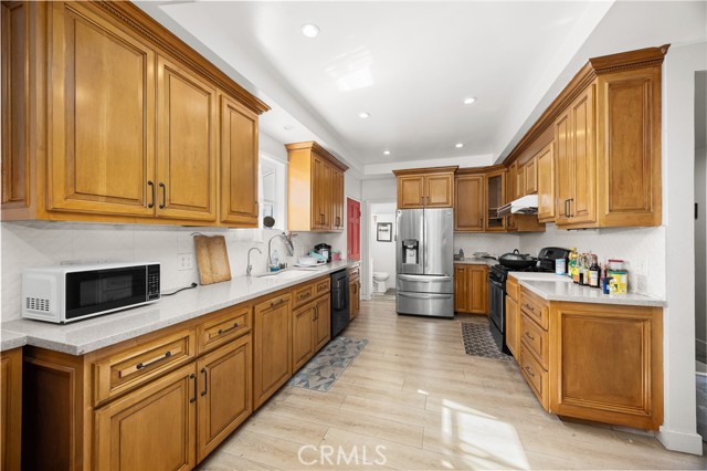 Detail Gallery Image 8 of 38 For 2000 Fulton Ave, Monterey Park,  CA 91755 - 9 Beds | 6 Baths