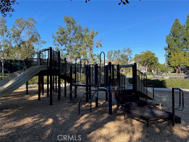 59 Eaglecreek, Irvine CA: https://media.crmls.org/medias/4ab1718c-90f8-4470-be8d-57e2019b7f41.jpg