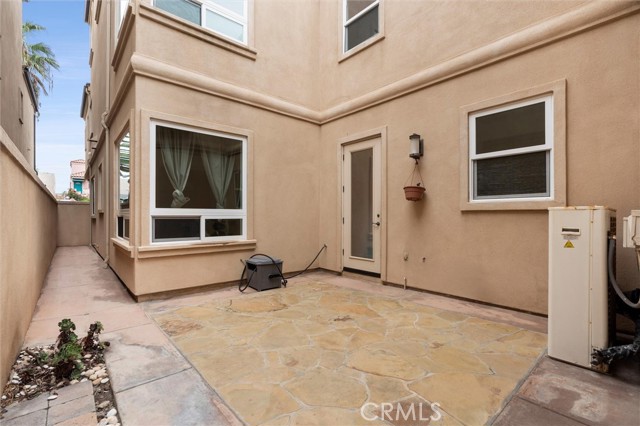 Detail Gallery Image 21 of 54 For 122 9th Street, Huntington Beach,  CA 92648 - 3 Beds | 3/2 Baths