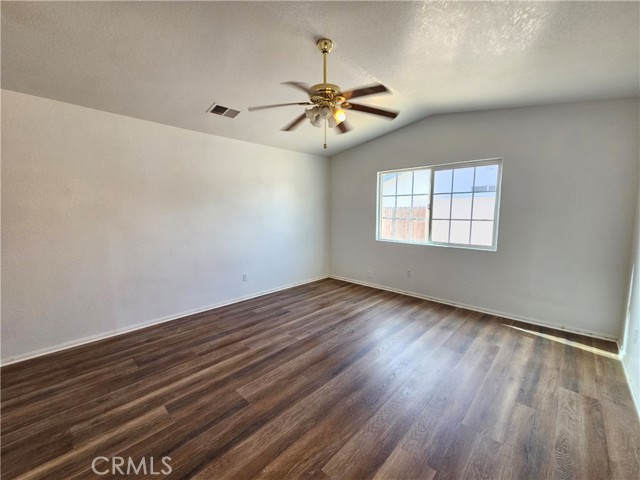 9841 Sally Avenue, California City CA: https://media.crmls.org/medias/4ab21413-602e-4e27-b77a-f1b412cd638c.jpg