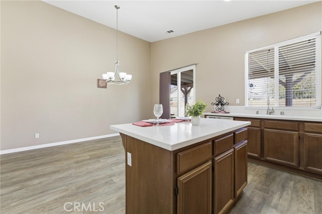 Detail Gallery Image 8 of 28 For 1639 W Norberry, Lancaster,  CA 93534 - 4 Beds | 2 Baths