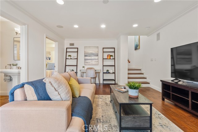 Detail Gallery Image 23 of 74 For 1077 10th St, Hermosa Beach,  CA 90254 - 4 Beds | 3/1 Baths
