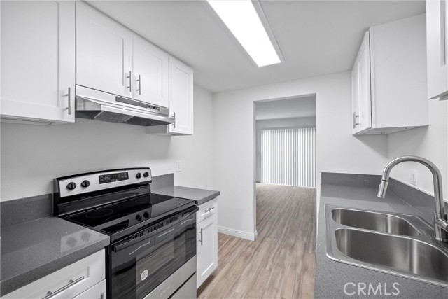 2809 S Baker Street, Santa Ana CA: https://media.crmls.org/medias/4ab3ac35-b3d4-49f3-b3bf-ae05409fa557.jpg
