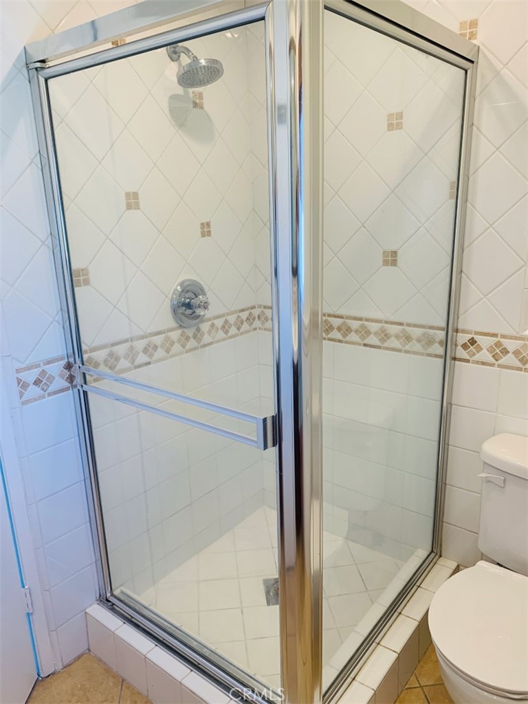https://media.crmls.org/medias/4ab3ef63-ef67-4bee-8894-e1126c8e37f8.jpg?preset=X-Large