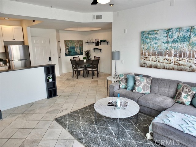 Detail Gallery Image 9 of 47 For 640 W 4th St #403,  Long Beach,  CA 90802 - 2 Beds | 2 Baths