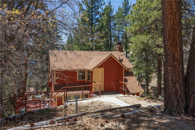 352 Big Bear Trail, Fawnskin CA: https://media.crmls.org/medias/4ab652c4-283d-4d4b-b7d4-c36813d3de94.jpg