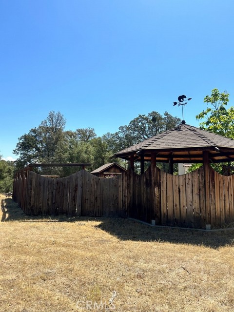 40570 Griffin Drive, Oakhurst CA: https://media.crmls.org/medias/4ab6b162-5bb4-49ef-9efe-032c9279d76a.jpg