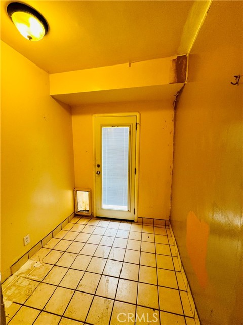 Detail Gallery Image 7 of 18 For 6005 S La Brea Ave, Los Angeles,  CA 90056 - 2 Beds | 2 Baths