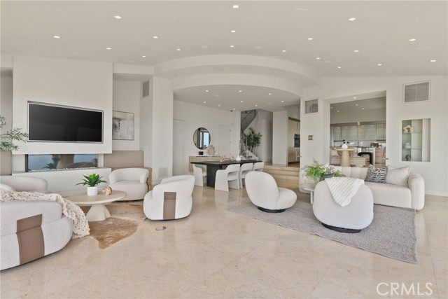 900 Gainsborough Drive, Laguna Beach CA: https://media.crmls.org/medias/4ab6f132-1906-4bc6-bf9b-5ffbf84bbe6b.jpg